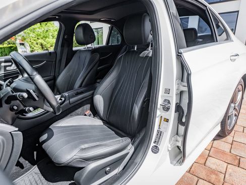 Used 2017 Mercedes-Benz E 300 4MATIC image 20