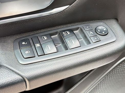 Used 2019 RAM 1500 Big Horn image 10