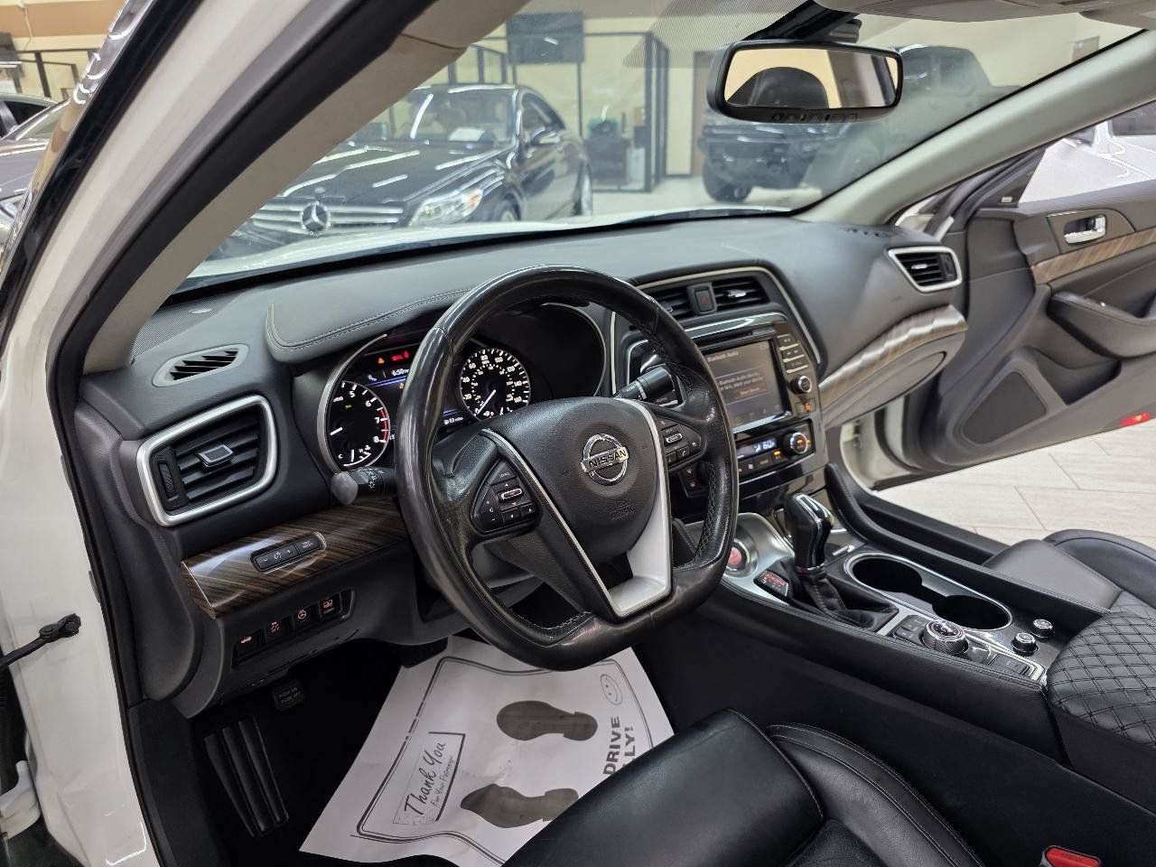 Used 2017 Nissan Maxima Platinum w/ Interior Lighting Package FWD image 17