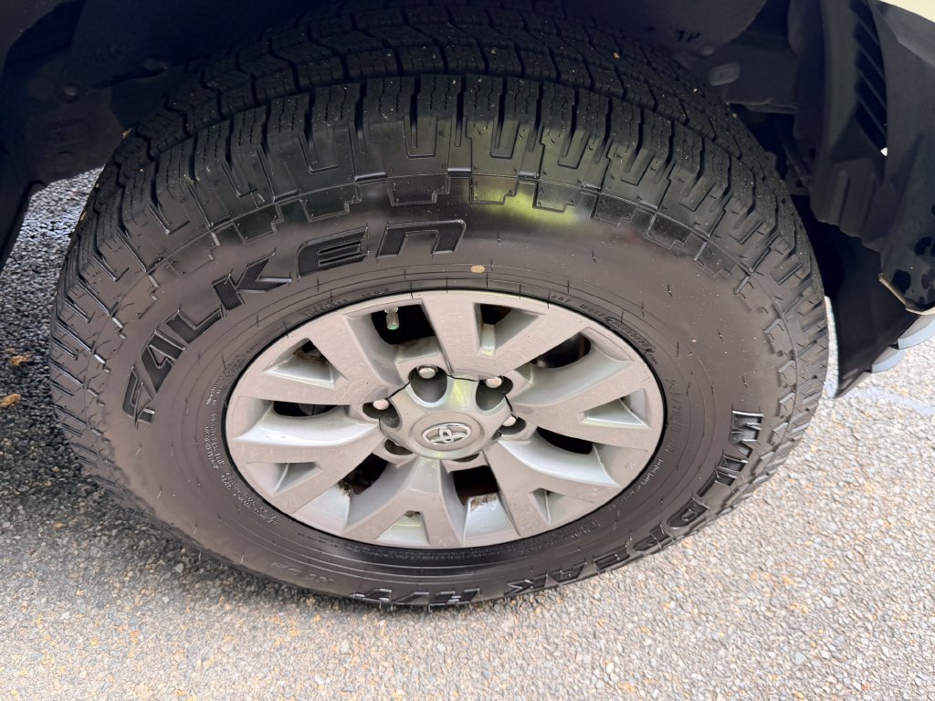 Used 2019 Toyota Tacoma SR5 RWD image 33