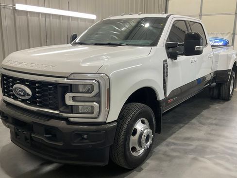 Used 2025 Ford F350 King Ranch AWD/4WD image 4