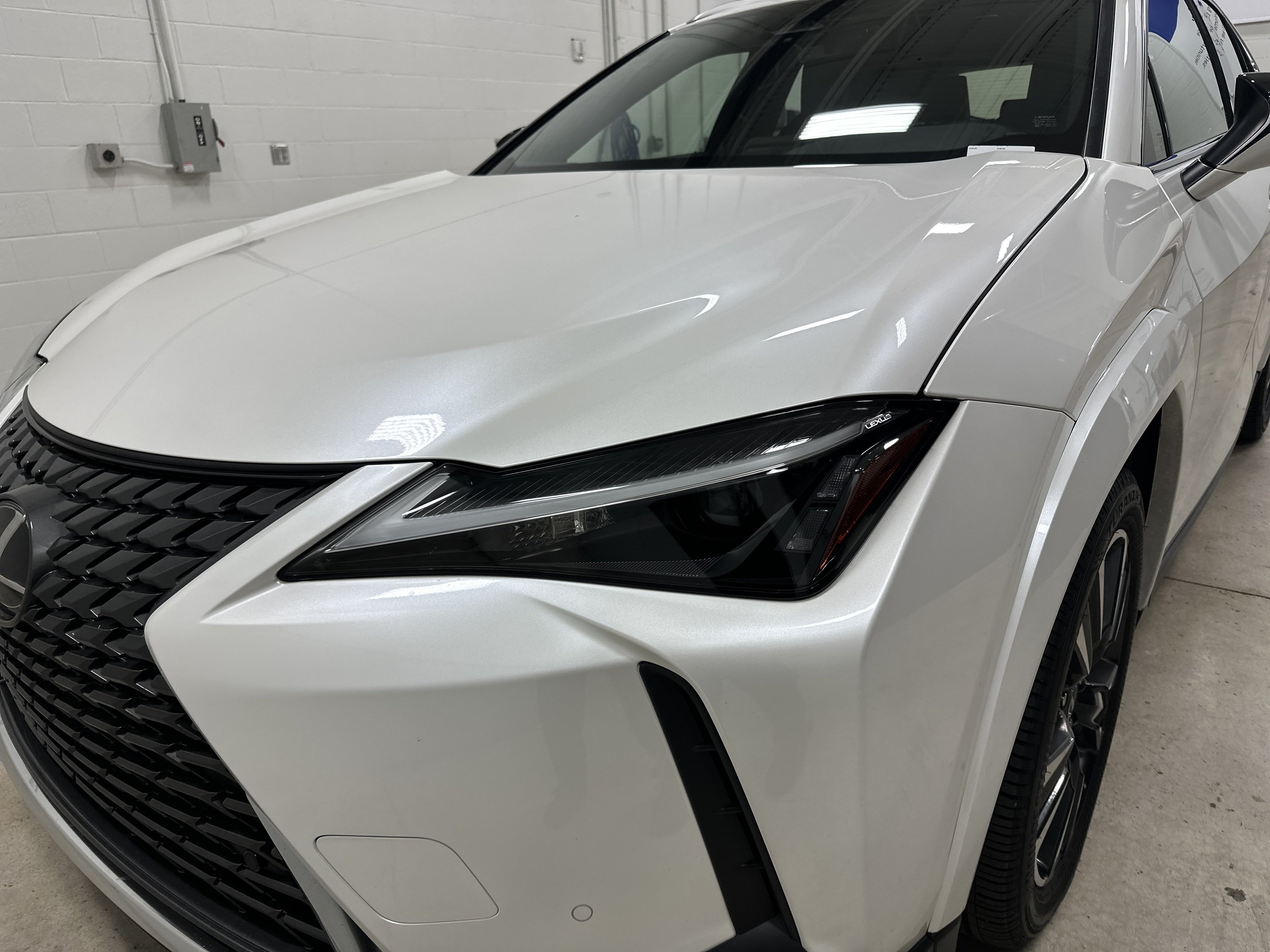 Certified 2025 Lexus UX 300h AWD w/ Accessory Package (Z2) image 6