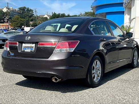 Used 2011 Honda Accord LX-P image 2