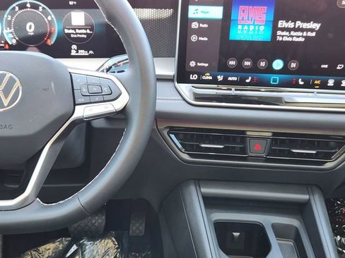 New 2026 Volkswagen Tiguan SE AWD/4WD image 27