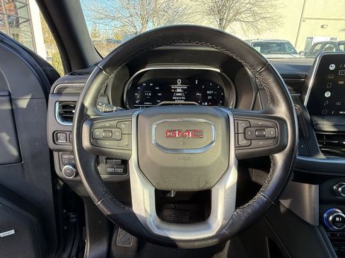 Used 2022 GMC Yukon XL SLT image 14