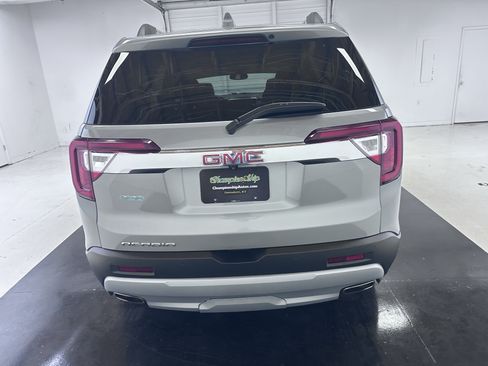 Used 2023 GMC Acadia SLT FWD image 14