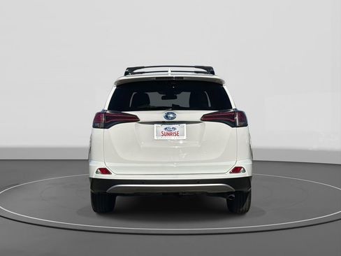 Used 2018 Toyota RAV4 XLE w/ Convenience Package image 6