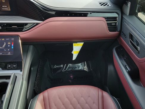 Used 2025 INFINITI QX80 Autograph w/ Autograph Exterior Package image 11