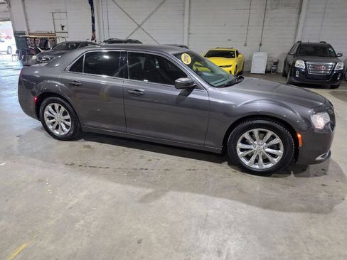 Used 2016 Chrysler 300 Limited AWD/4WD image 20