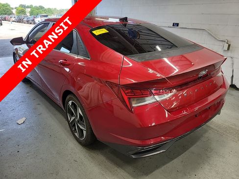 Used 2022 Hyundai Elantra Limited FWD image 5