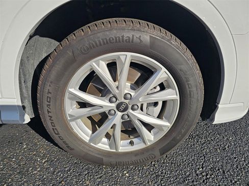 Used 2023 Audi Q3 2.0T Premium Plus w/ Premium Plus Package image 9