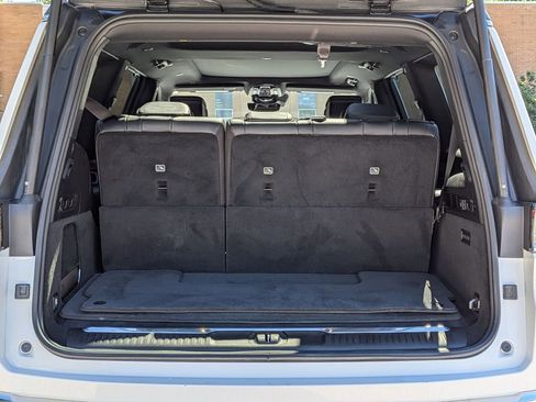 Used 2022 Jeep Grand Wagoneer Series I AWD/4WD image 7