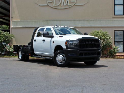 Used 2024 RAM 3500 Tradesman w/ Max Tow Package AWD/4WD image 3