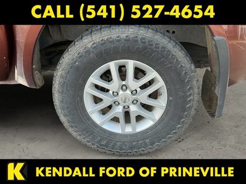 Used 2017 Nissan Frontier SV w/ Moonroof Package AWD/4WD image 10