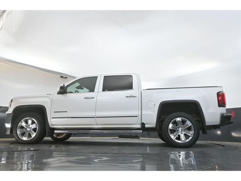 Used 2018 GMC Sierra 1500 SLT image 32