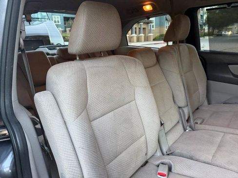 Used 2016 Honda Odyssey SE image 43