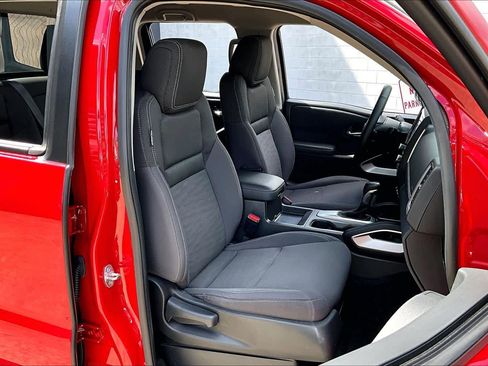 Certified 2023 Nissan Frontier SV w/ SV Convenience Package image 9