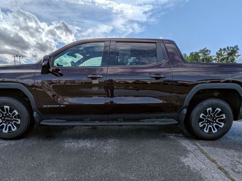 Used 2026 GMC Sierra EV Elevation AWD/4WD image 6