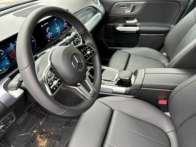 Certified 2023 Mercedes-Benz EQB 300 4MATIC w/ Exclusive Package image 10
