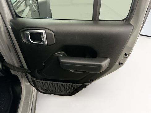 Used 2023 Jeep Wrangler Unlimited w/ Cold Weather Group AWD/4WD image 30