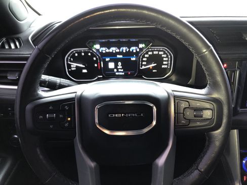 Used 2021 GMC Yukon Denali image 17