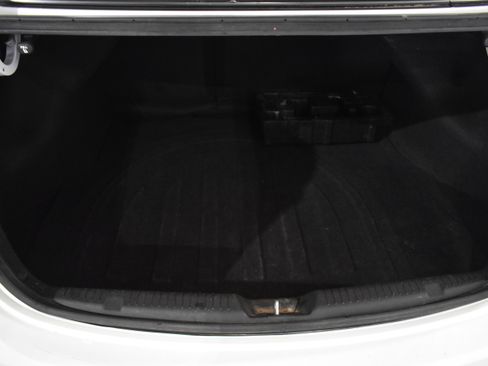 Used 2013 Hyundai Elantra GLS image 29