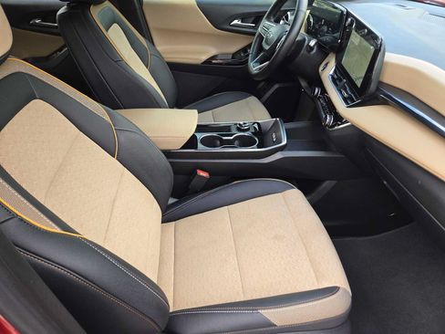 Certified 2025 Chevrolet Equinox ACTIV AWD/4WD image 15