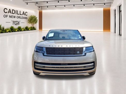 Used 2025 Land Rover Range Rover SE AWD/4WD image 4