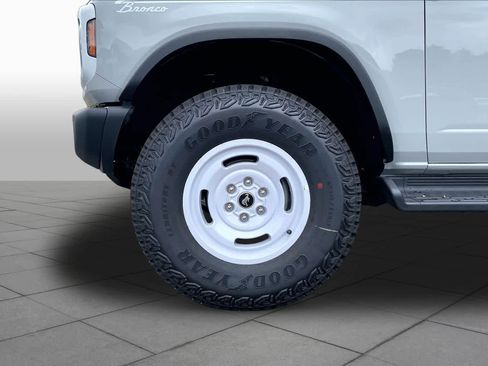 New 2026 Ford Bronco Heritage Edition AWD/4WD image 12