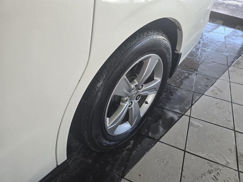 Used 2018 Honda Odyssey EX-L image 36