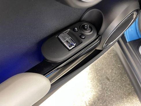 Used 2019 MINI Cooper S w/ Driver Assistance Package image 16