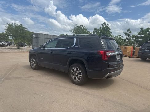 Used 2021 GMC Acadia SLT w/ Preferred Package image 3