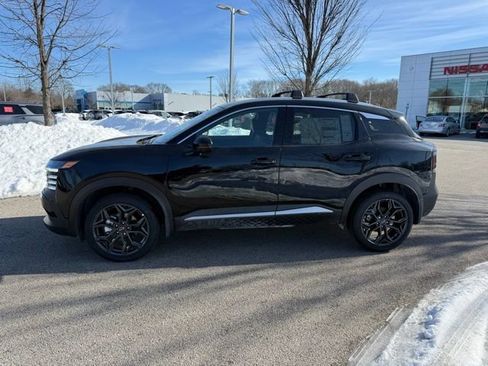 New 2026 Nissan Kicks SR w/ Illumination Package AWD/4WD image 8
