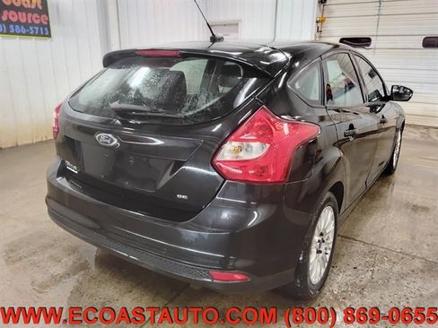Used 2012 Ford Focus SE image 3