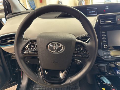 Used 2022 Toyota Prius XLE w/ Advanced Technology Package image 31