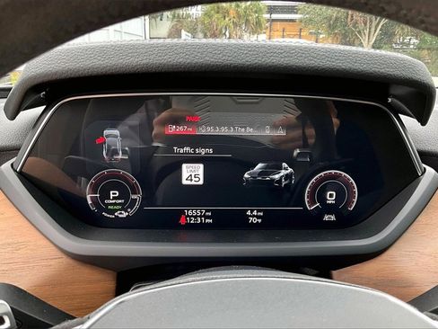 Certified 2023 Audi e-tron GT Premium Plus image 26