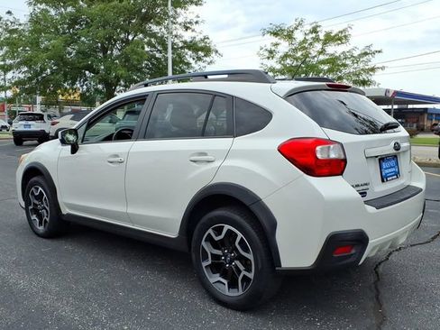 Used 2017 Subaru Crosstrek 2.0i Premium w/ Moonroof Package AWD/4WD image 8