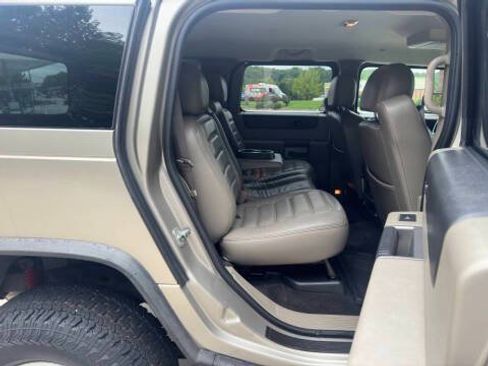 Used 2004 HUMMER H2 AWD/4WD image 9