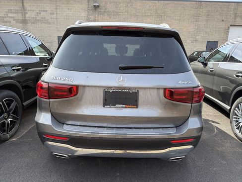 Used 2026 Mercedes-Benz GLB 250 4MATIC image 6