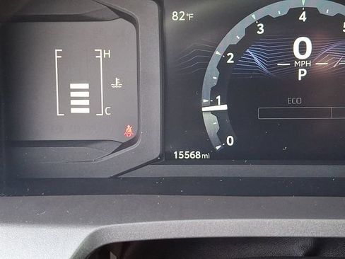 Used 2025 Toyota Tacoma SR5 AWD/4WD image 19