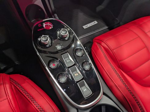 Used 2025 McLaren GTS image 17