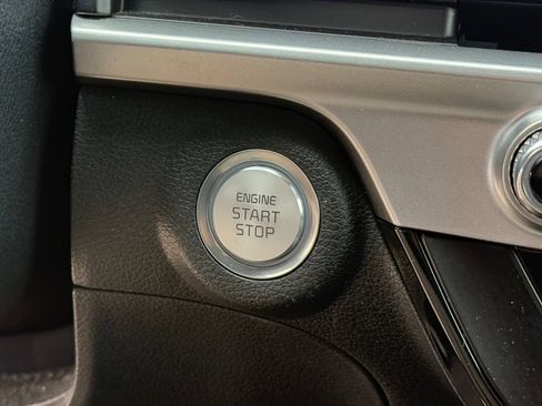 Used 2025 Kia Telluride S AWD/4WD image 34