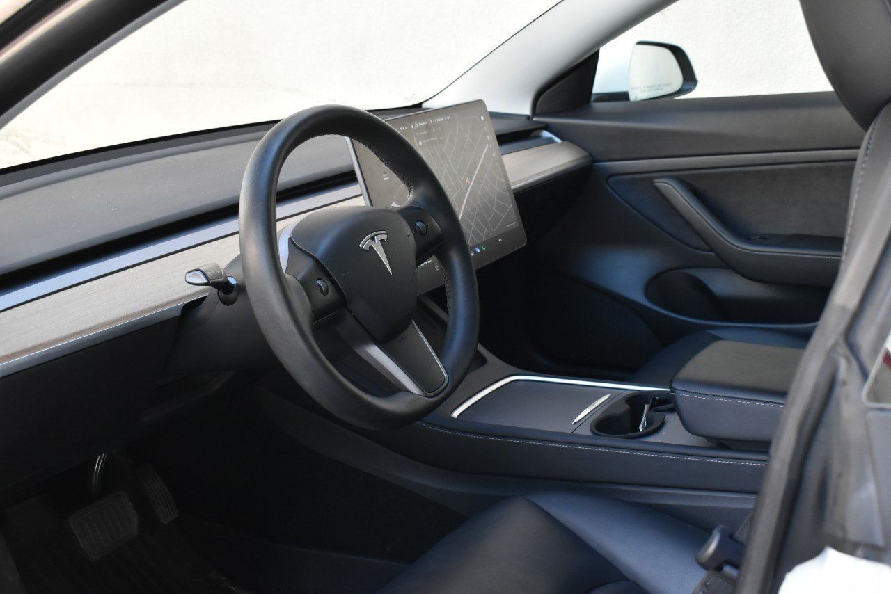Used 2021 Tesla Model 3 Standard Range Plus RWD image 12