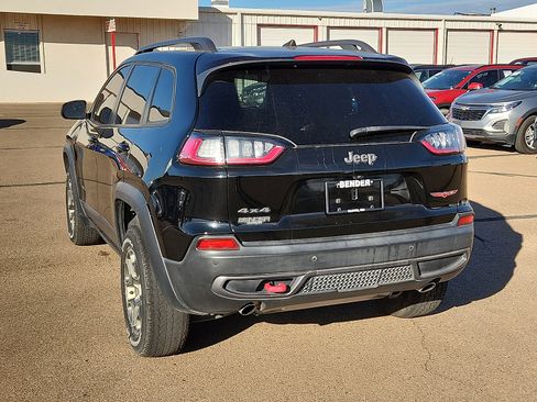 Used 2020 Jeep Cherokee Trailhawk image 3