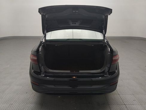 Used 2025 Volkswagen Jetta SE FWD image 29