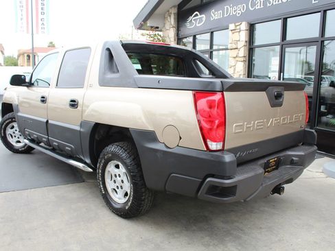 Used 2006 Chevrolet Avalanche LS w/ Preferred Equipment Group RWD image 3