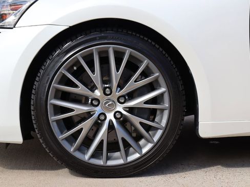 Used 2018 Lexus IS 300 AWD image 52