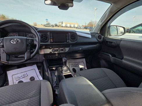 Used 2023 Toyota Tacoma 2WD Access Cab image 13