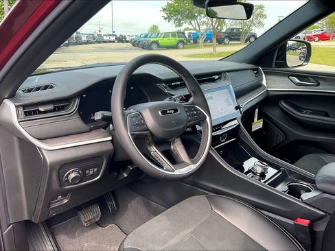 New 2026 Jeep Grand Cherokee L 4WD image 6
