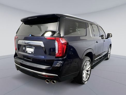 Used 2021 GMC Yukon XL Denali image 7